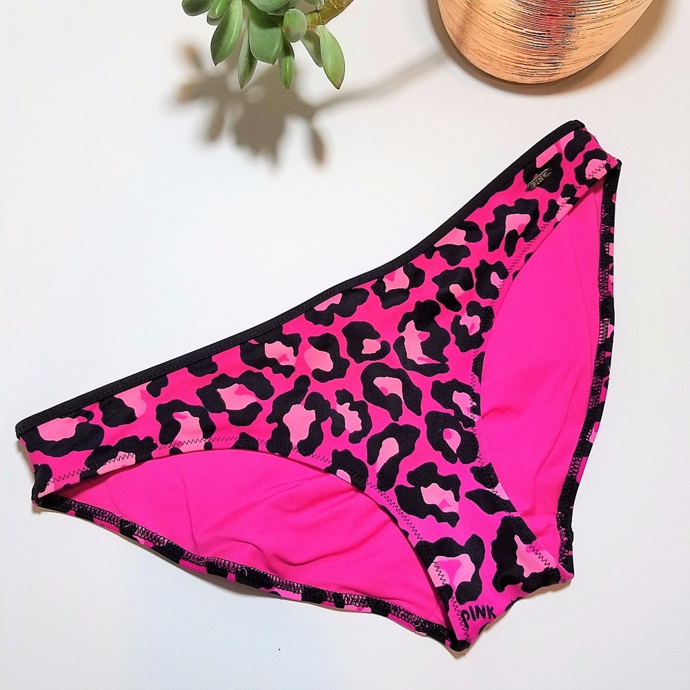 VS PINK Leopard Scrunch butt bikini bottom